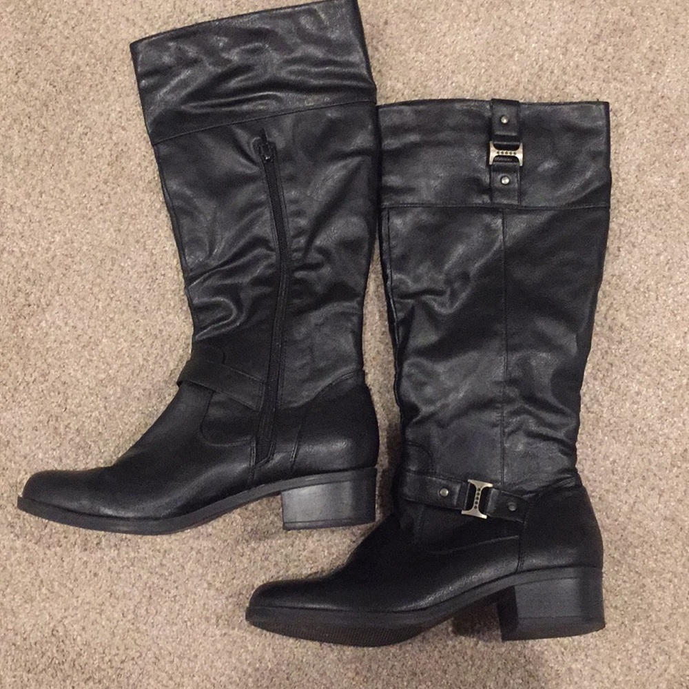 Black boots